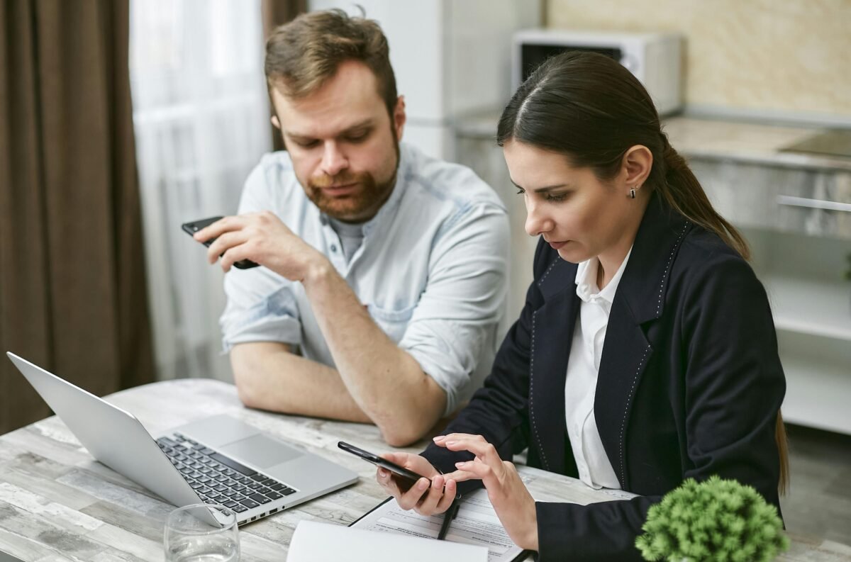 organização financeira para quem ganha pouco organizando contas